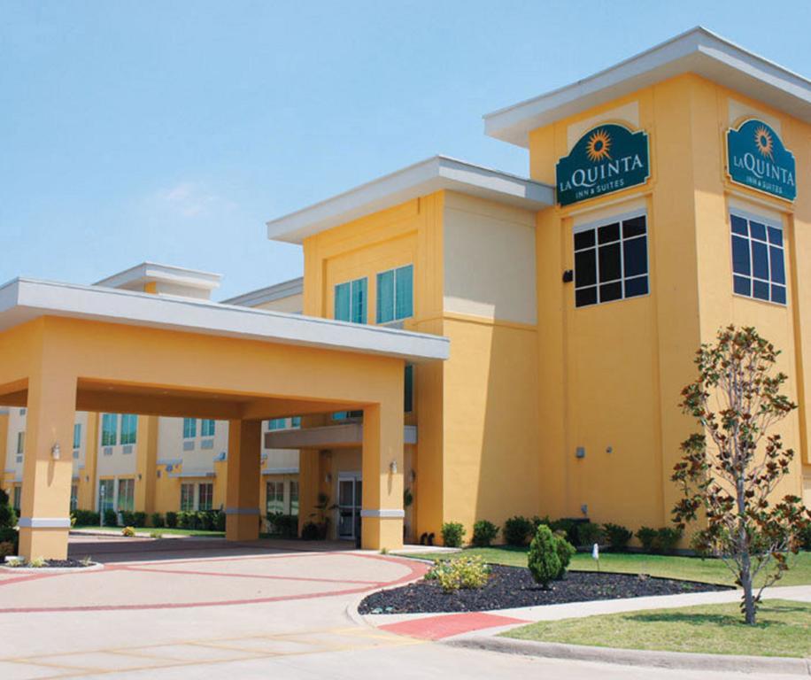 La Quinta Inn And Suites Joshua Exterior foto